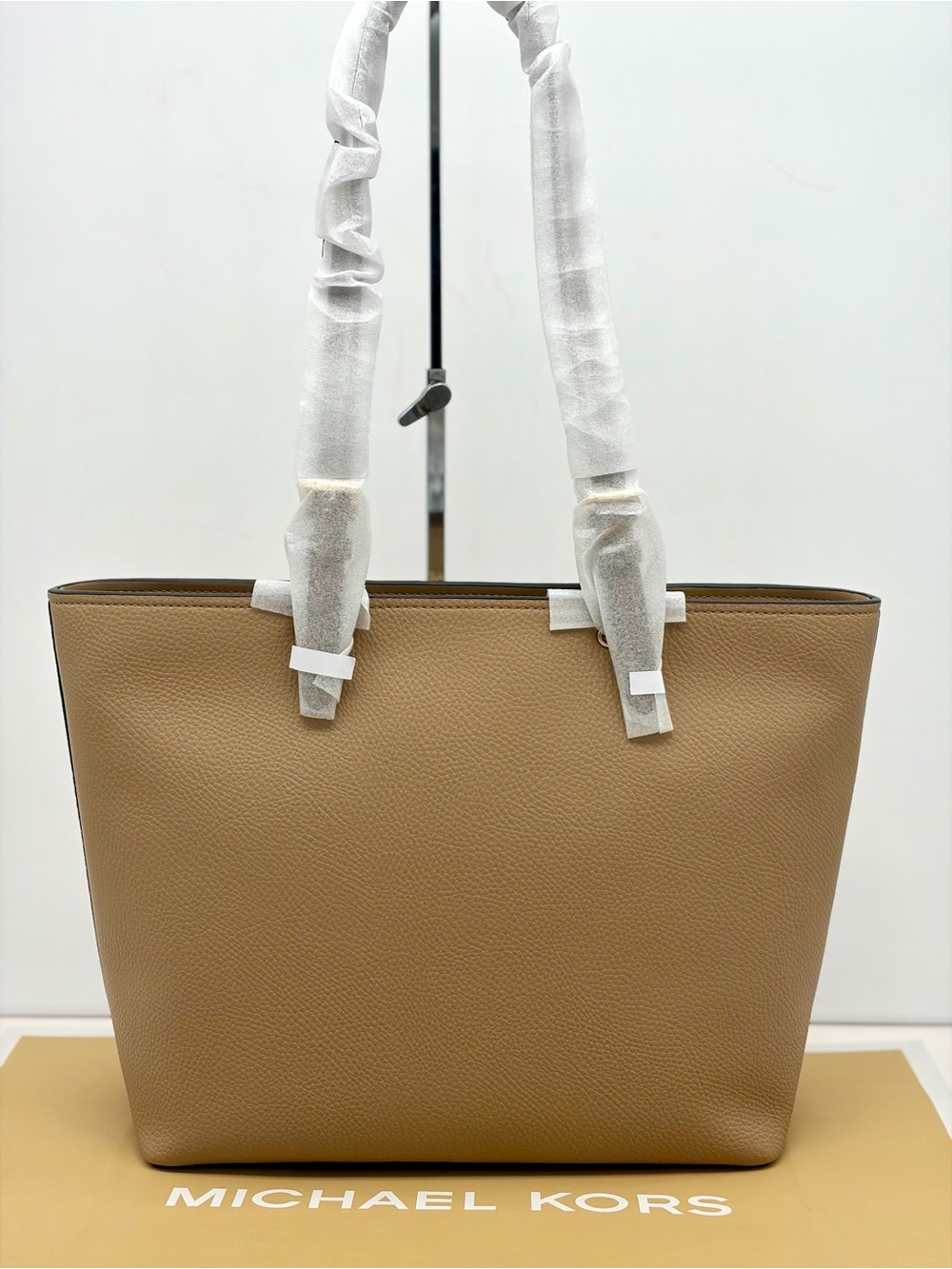 Michael Kors Jet Sest Travel Medium Double Pocket Tote Shoulder Bag - Picture 3 of 8